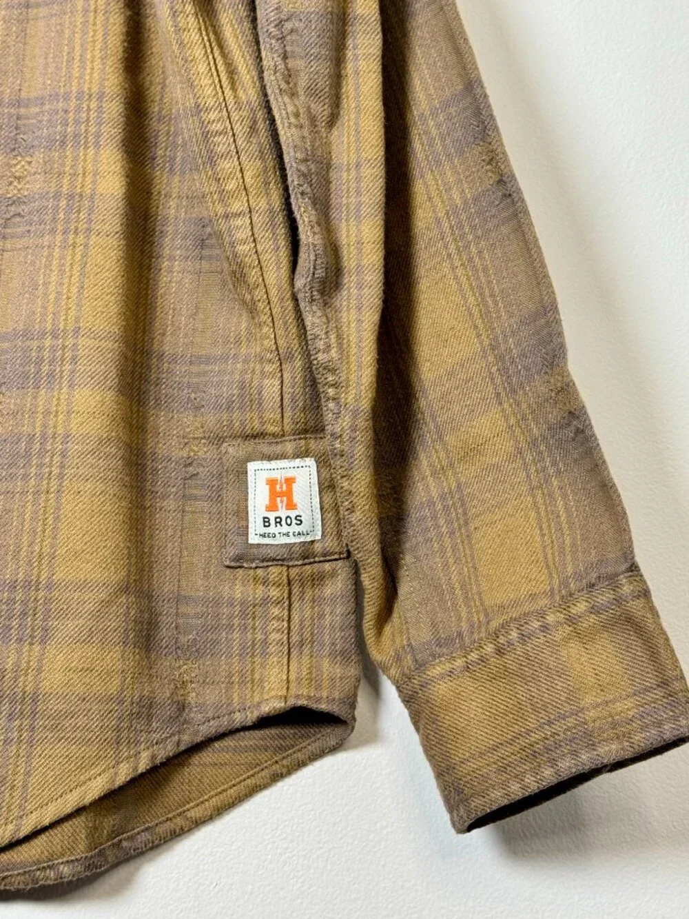 Howler Bros Men's Quintana Quilted Flannel Big Barrett Plaid Swamp Sz M